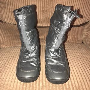 ANNE KLEIN | silver platforms boots